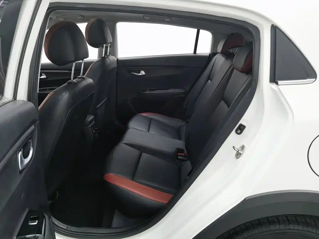 Kia KX Cross — миниатюра 15