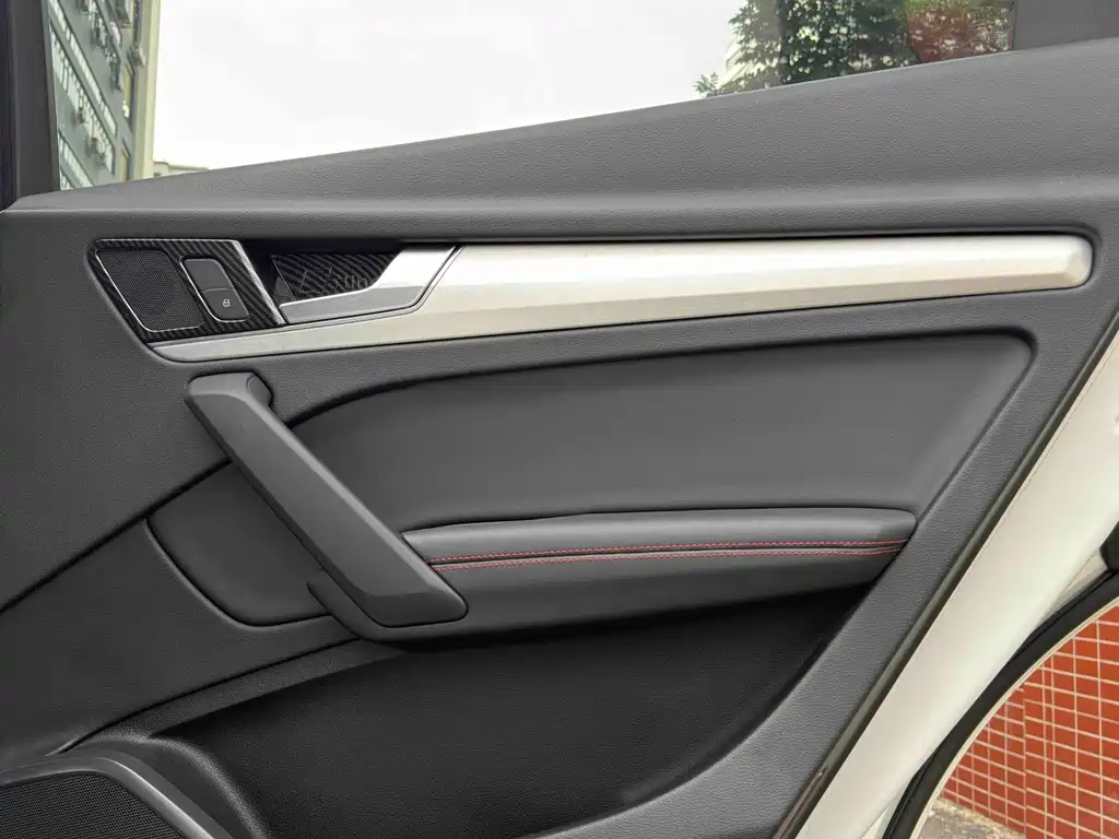 Audi Q5L — миниатюра 19