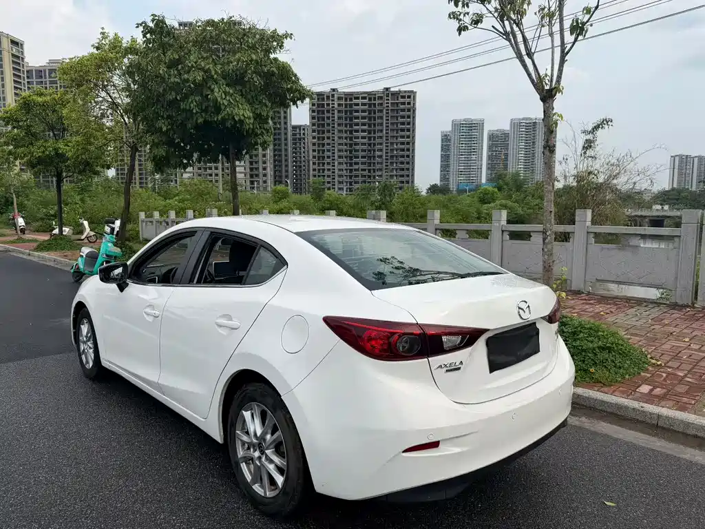 Mazda 3 Axela — миниатюра 4