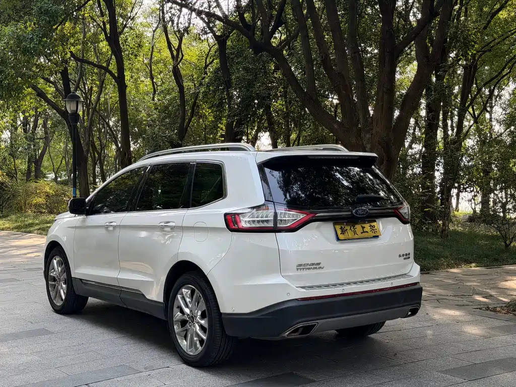 Ford Edge — миниатюра 12
