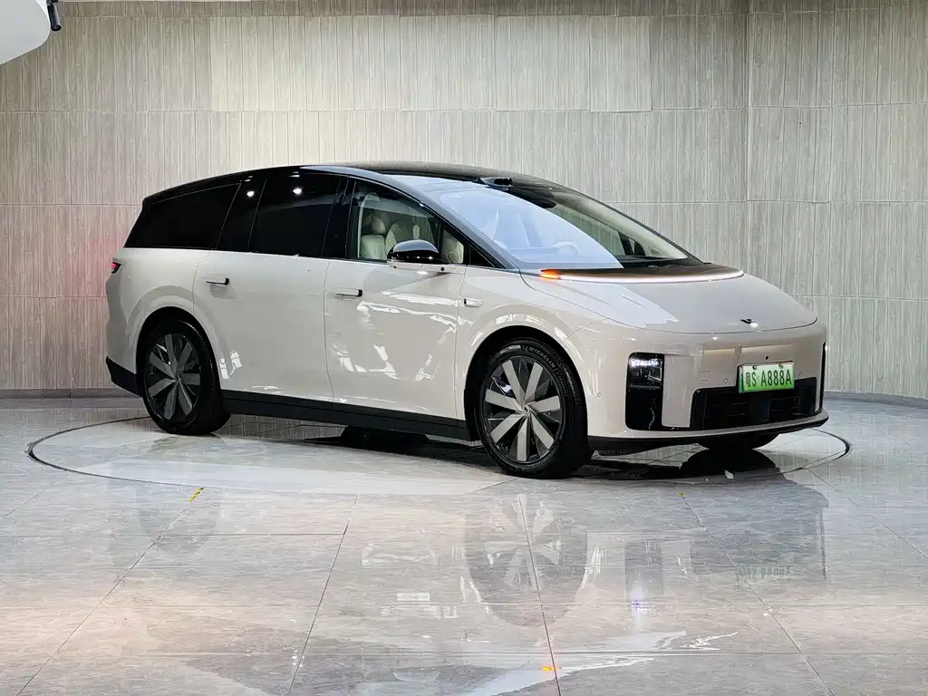 Li Auto i8 2025 Standard