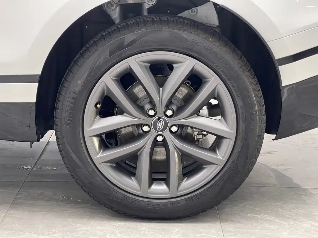 Land Rover Velar — миниатюра 19