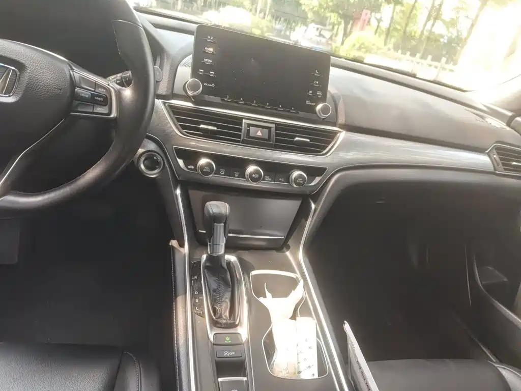 Honda Accord — миниатюра 14