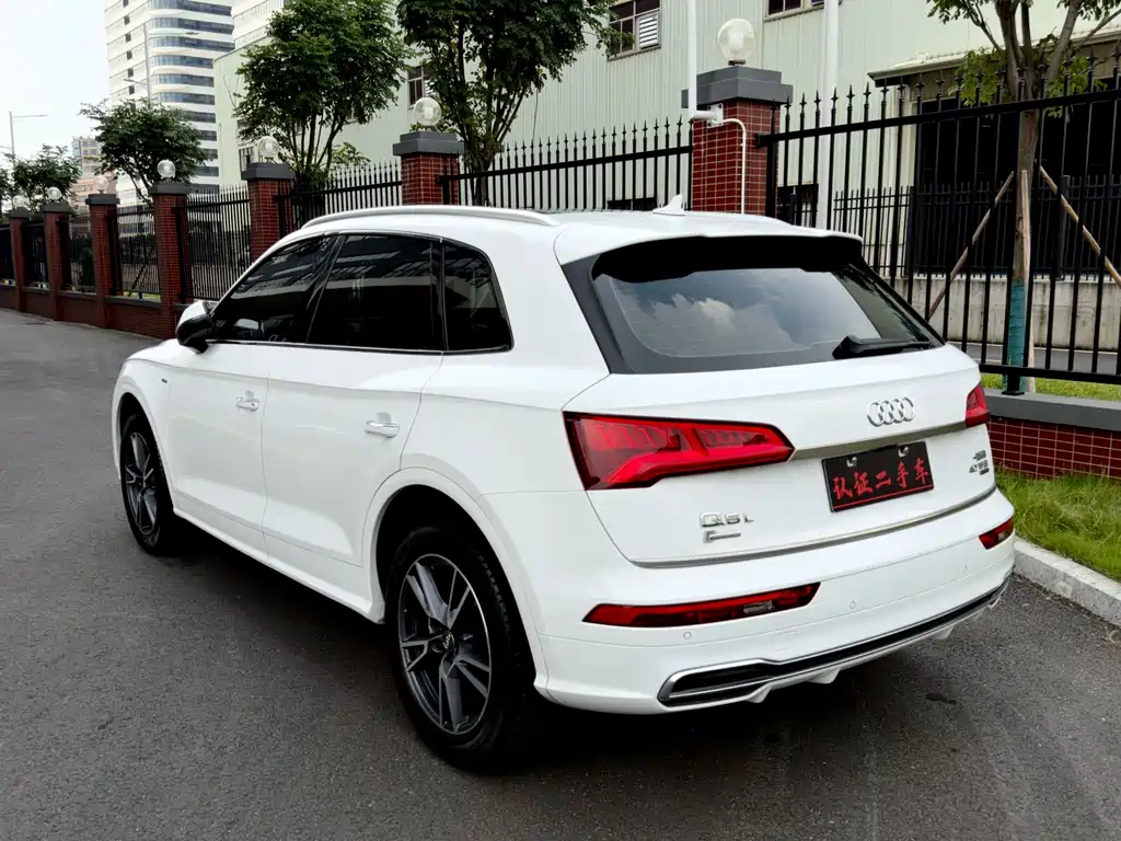 Audi Q5L — миниатюра 7