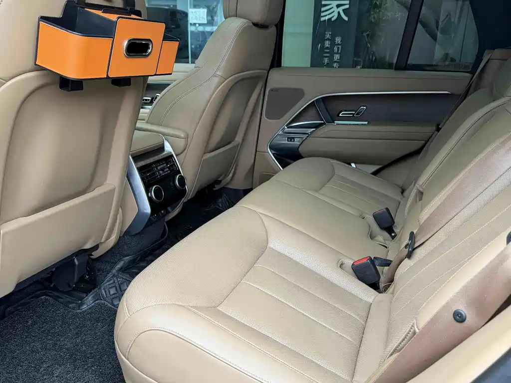 Land Rover Range Rover — миниатюра 3