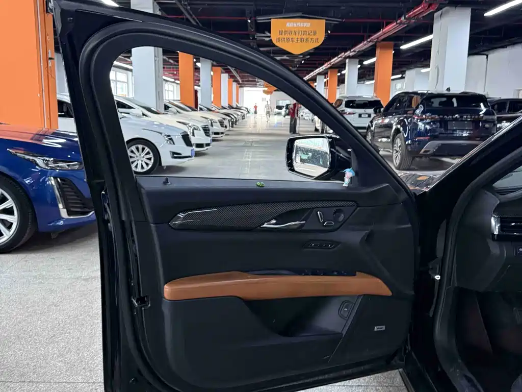 Cadillac CT6 — миниатюра 8