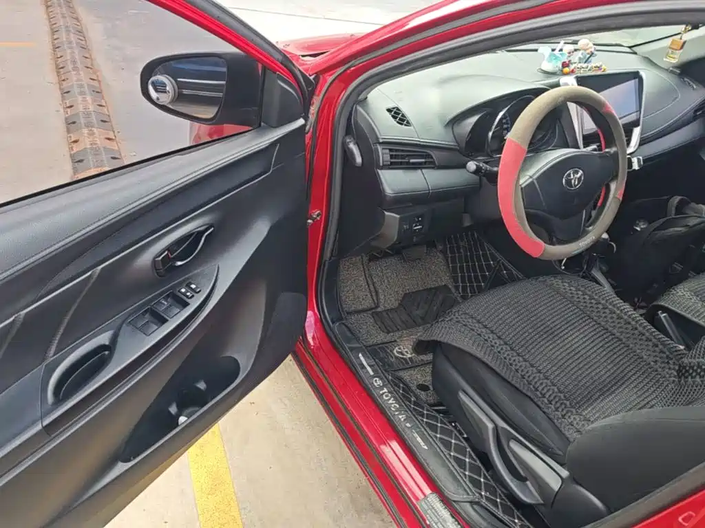 Toyota Yaris L — миниатюра 16