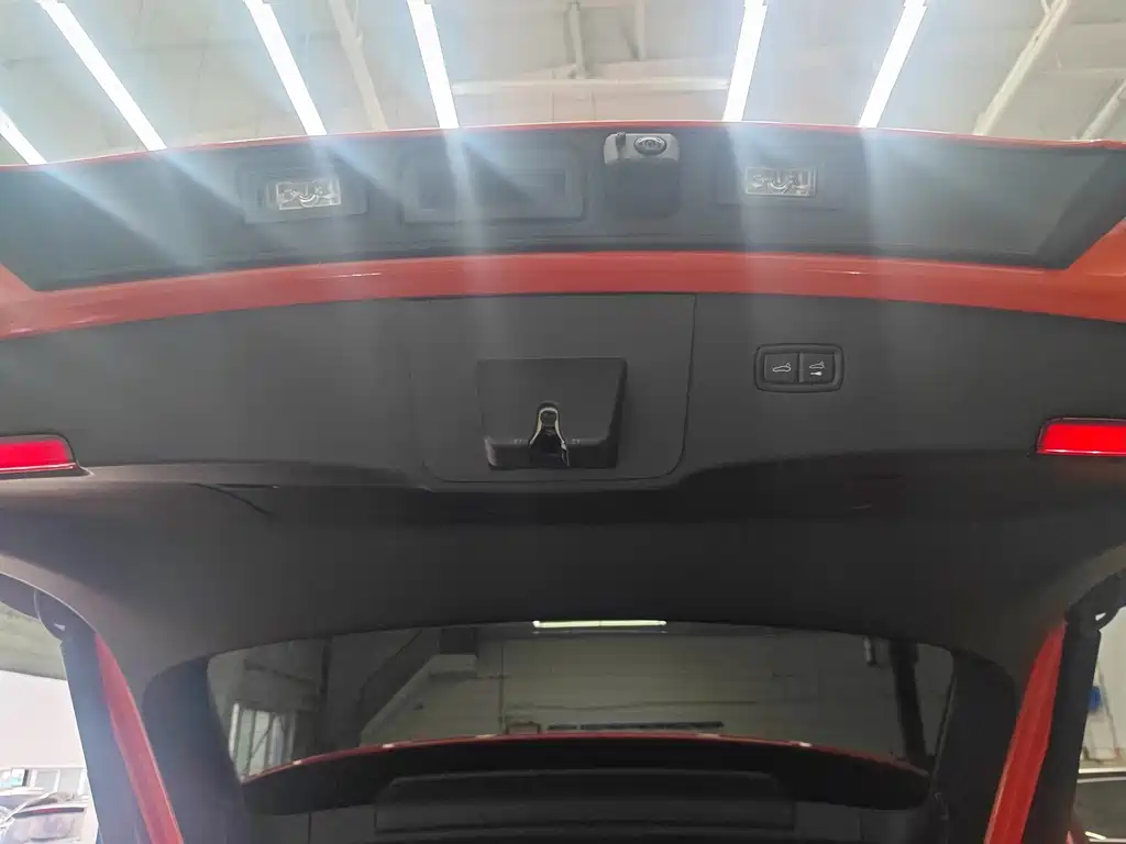 Porsche Cayenne Hybrid — миниатюра 15