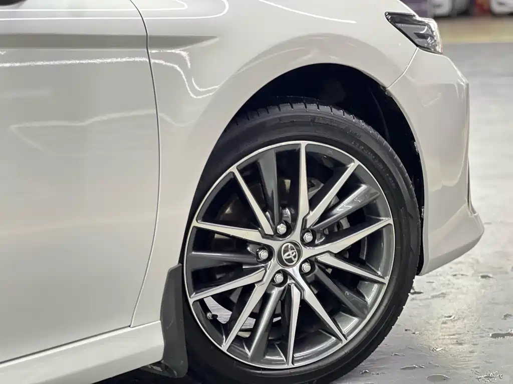 Toyota Camry 2021 2.5G Luxury