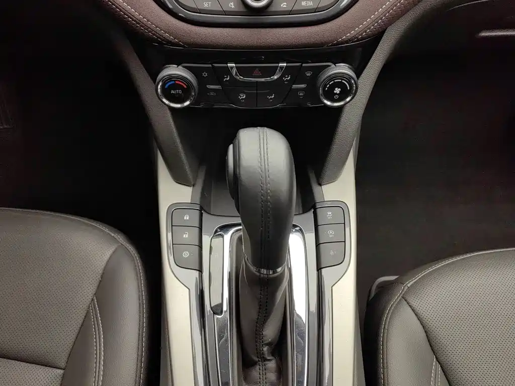 Chevrolet Malibu — миниатюра 13