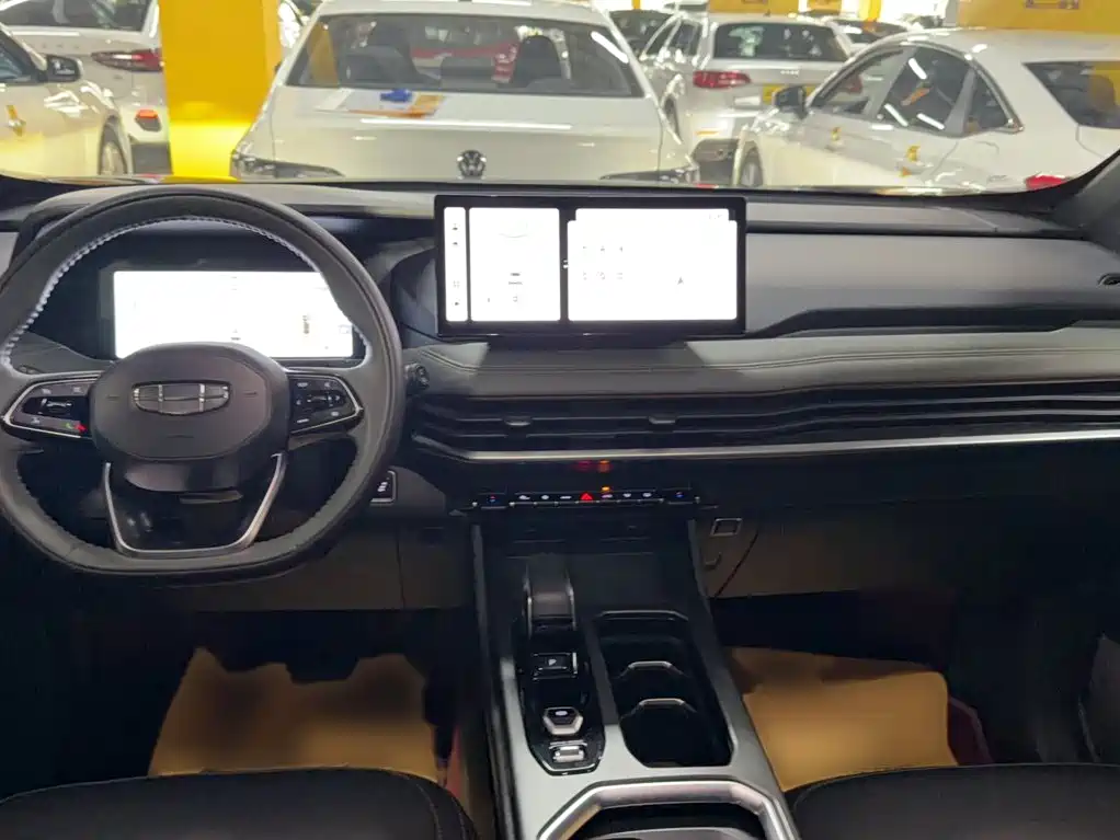 Geely Haoyue L — миниатюра 18