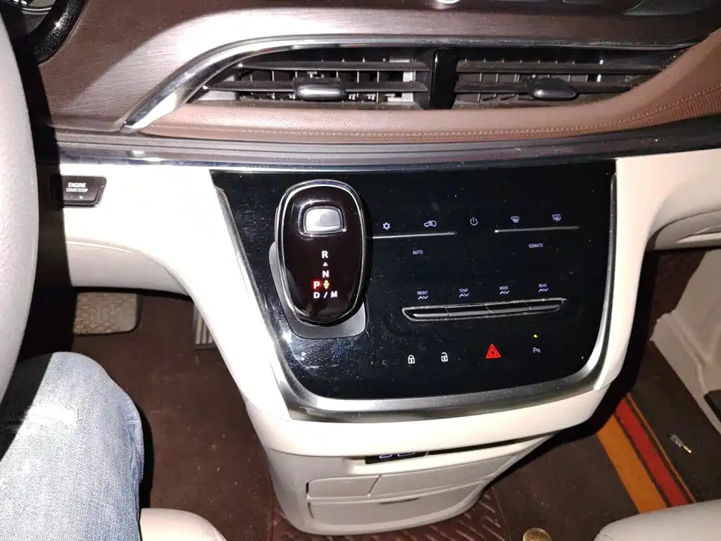 Buick GL8 — миниатюра 17