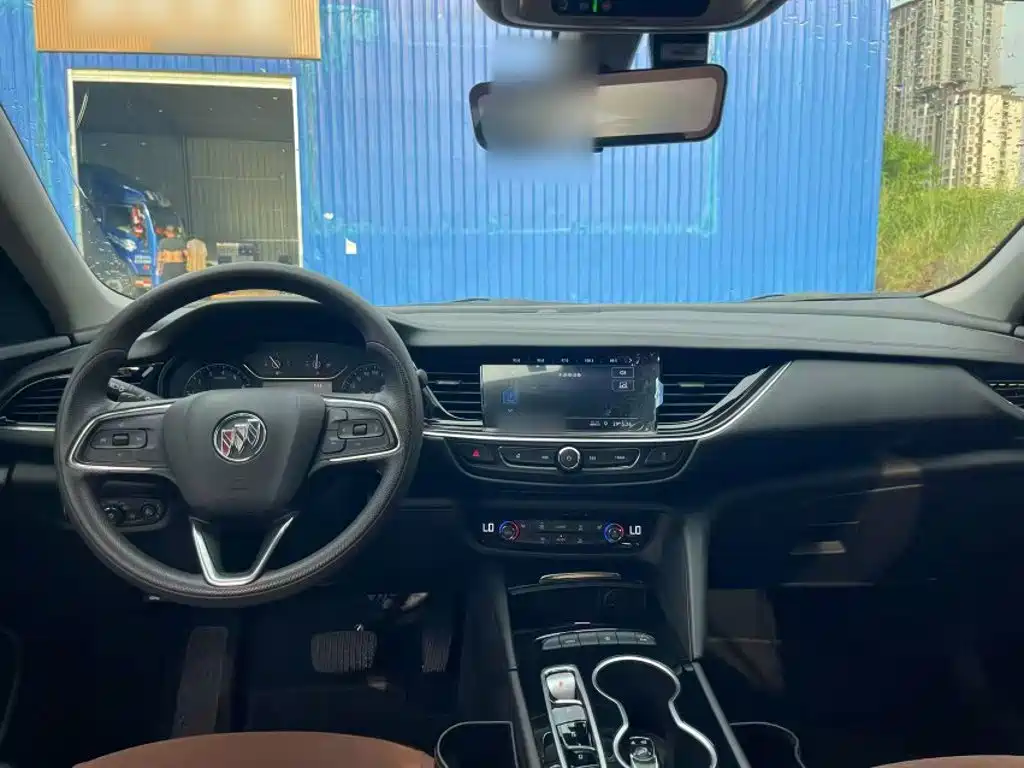 Buick Regal — миниатюра 8