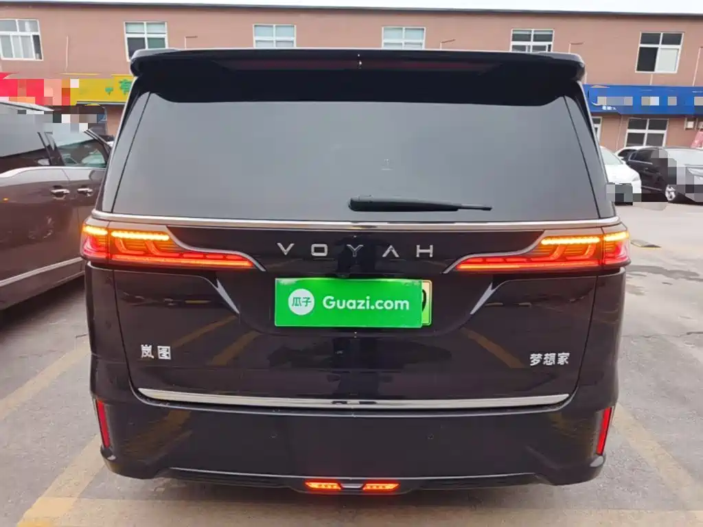 VOYAH Dreamer — миниатюра 6