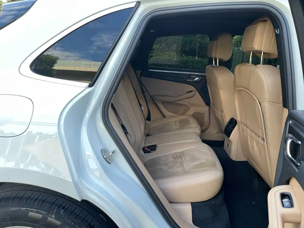 Porsche Macan — миниатюра 16