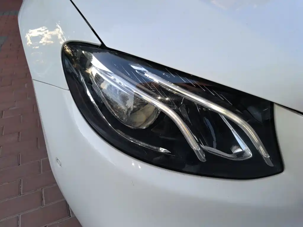 Mercedes-Benz E-Class — миниатюра 7