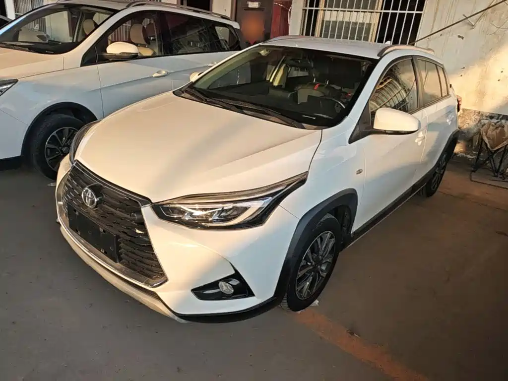 Toyota Yaris L — миниатюра 2