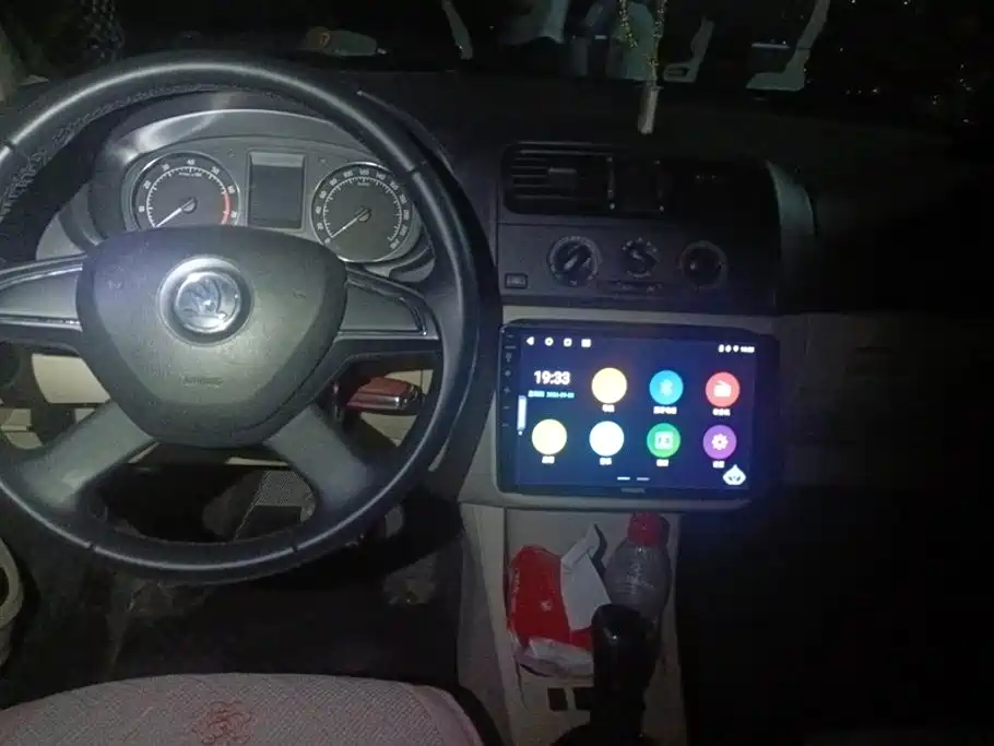 Skoda Fabia — миниатюра 12