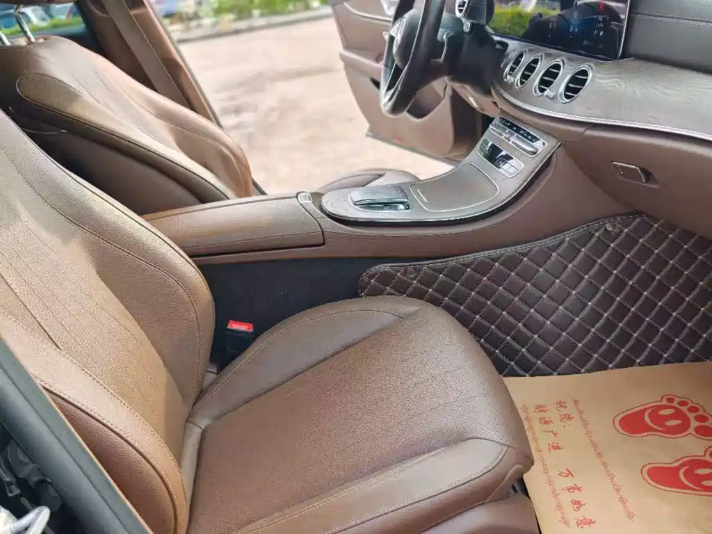 Mercedes-Benz E-Class — миниатюра 10