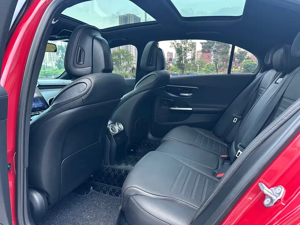 Mercedes-Benz C-Class — миниатюра 5