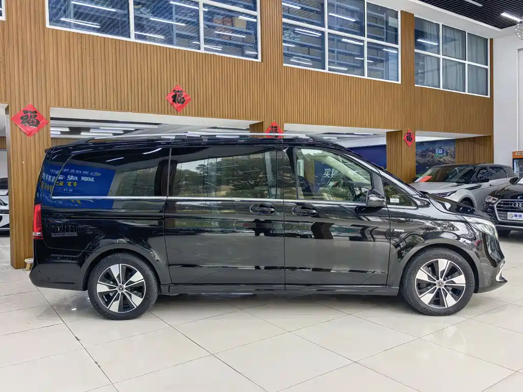 MERCEDES-BENZ V CLASS