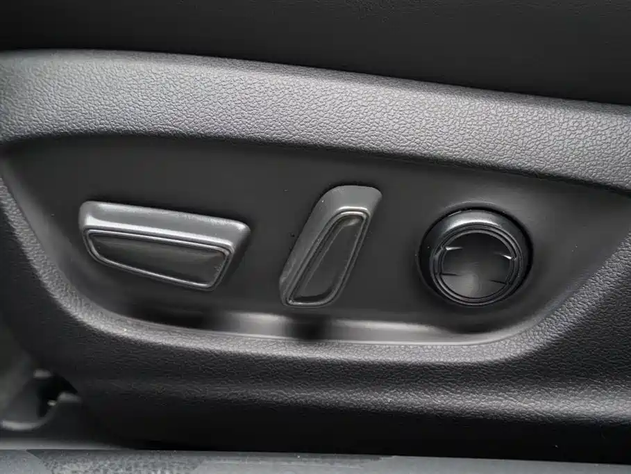 Toyota Avalon 2023 2.0L Luxury