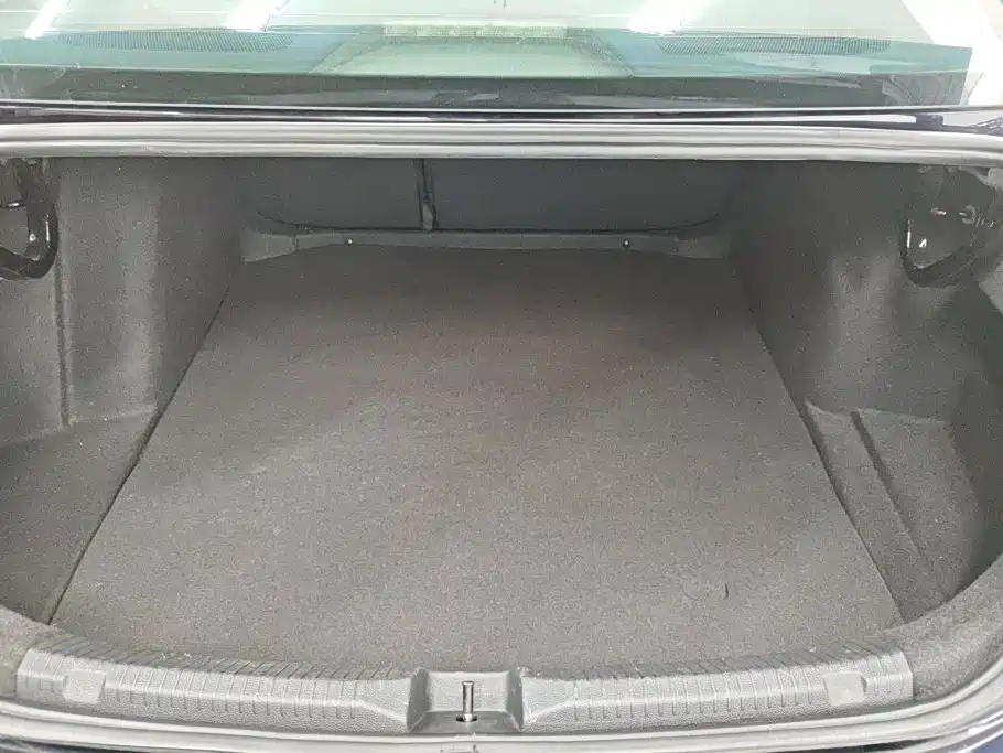 Volkswagen Lavida — миниатюра 4