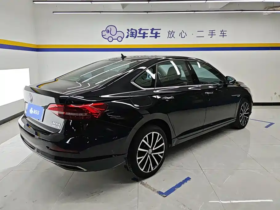 Volkswagen Lavida — миниатюра 3