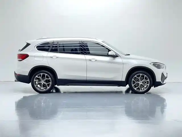 BMW X1 2022 sDrive25Li Lead