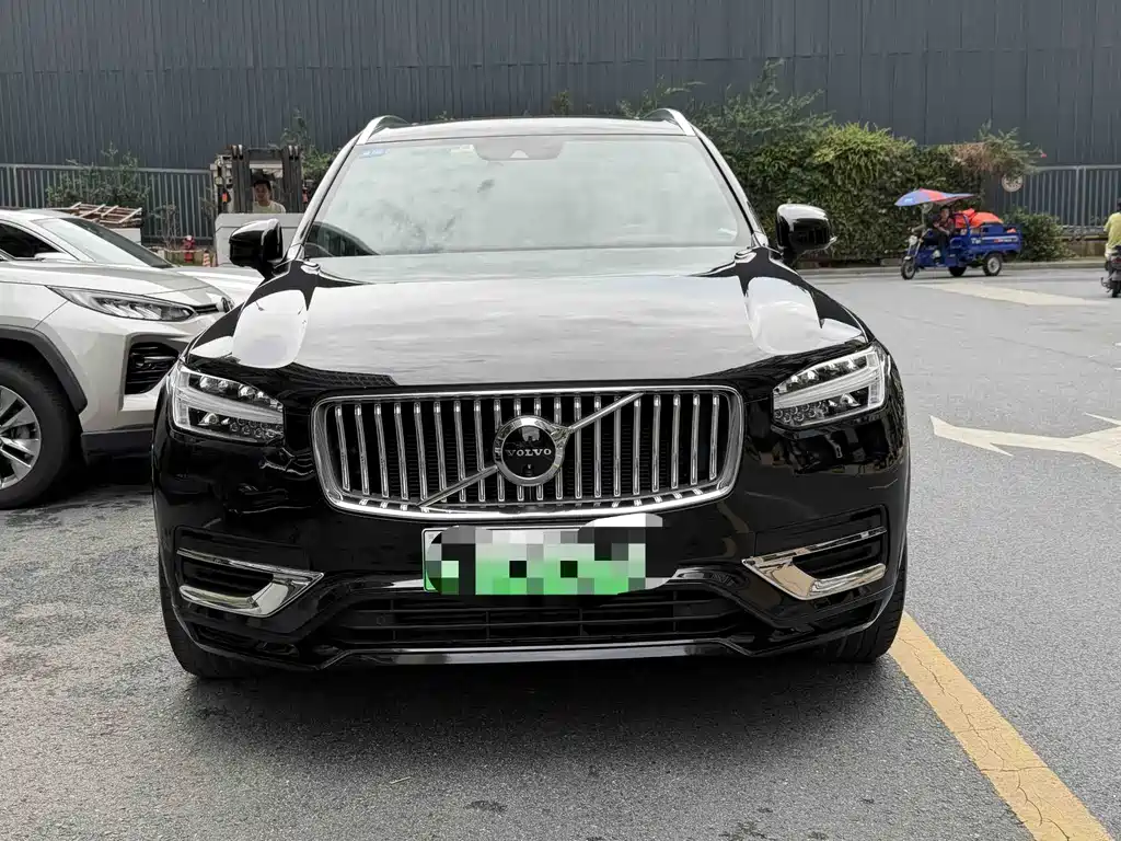 Volvo XC90 2022 E T8 Luxury 7 мест