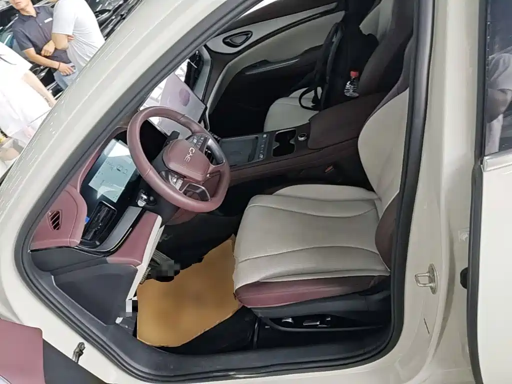 BYD Seal 07 DM-i — миниатюра 15