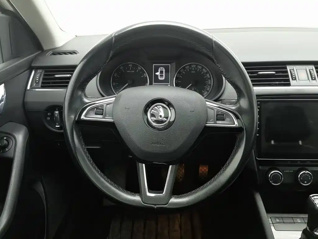 Skoda Octavia — миниатюра 11