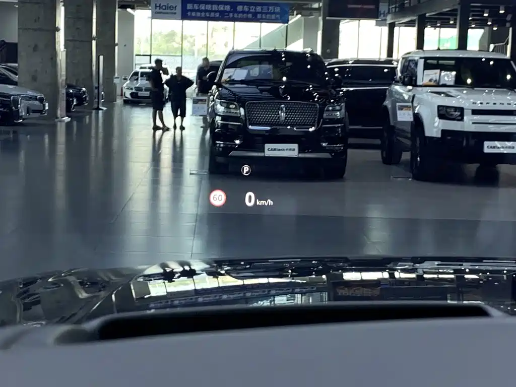 Land Rover Range Rover — миниатюра 10