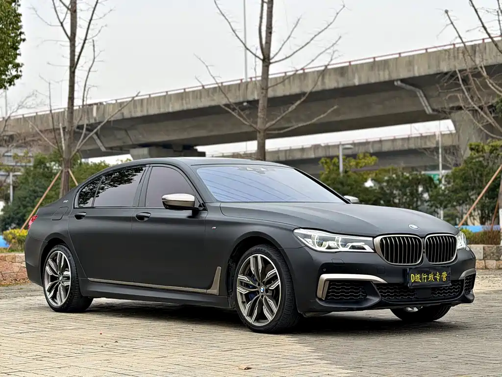 BMW 7 SERIES