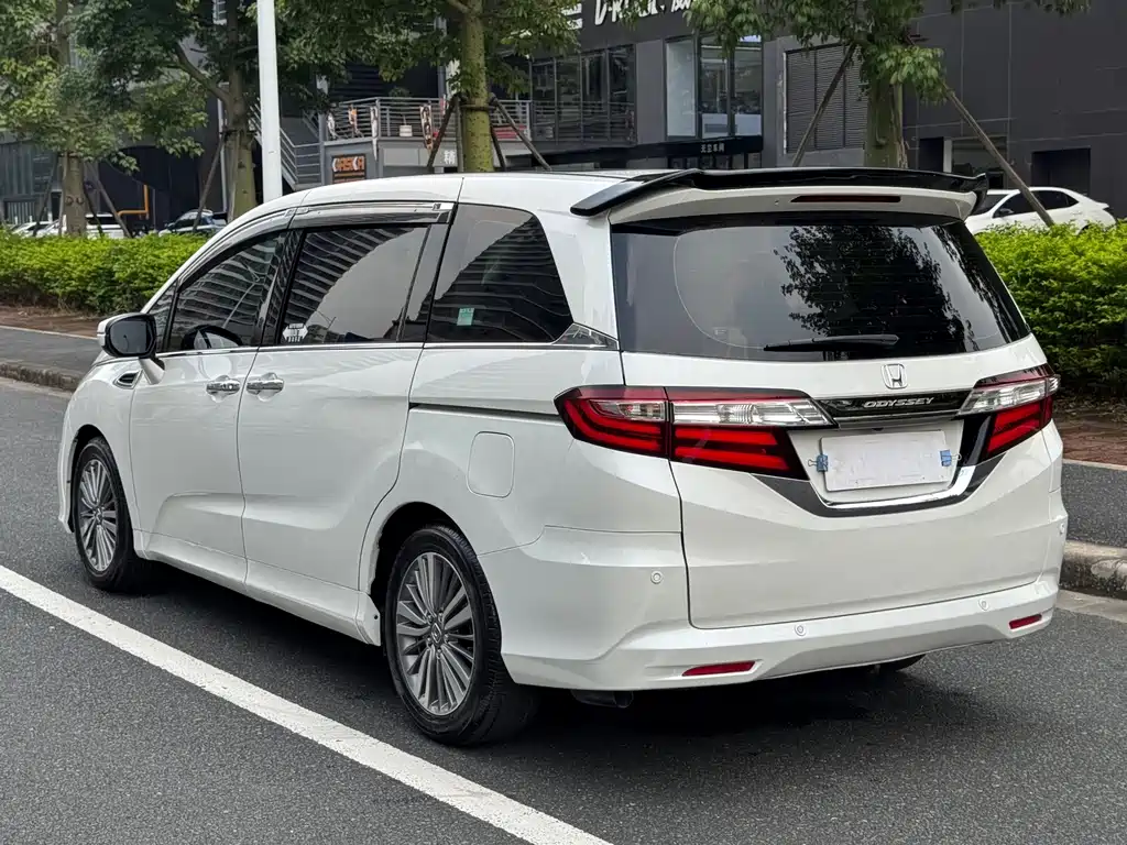 Honda Odyssey — миниатюра 7