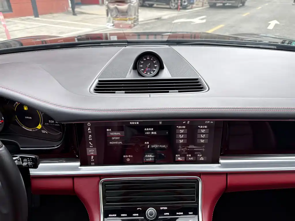 Porsche Panamera — миниатюра 12