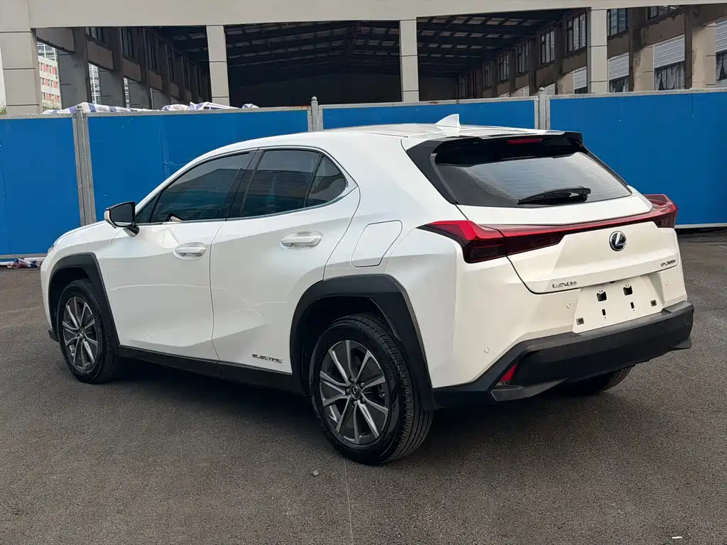 Lexus UX New Energy — миниатюра 12