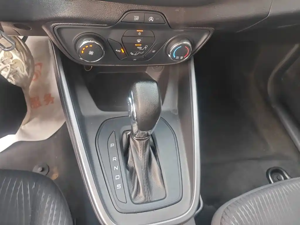Ford Escort — миниатюра 14