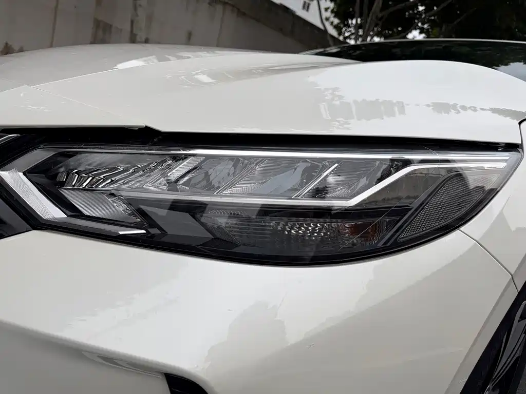 Nissan Sylphy — миниатюра 8