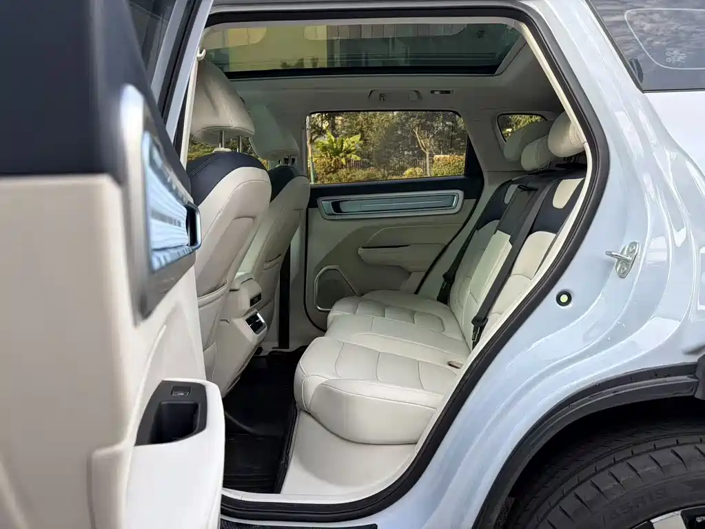 Geely Icon — миниатюра 11