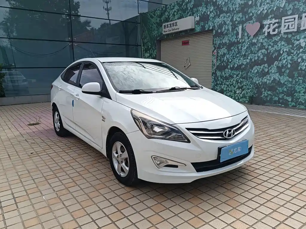 Hyundai Verna — миниатюра 3