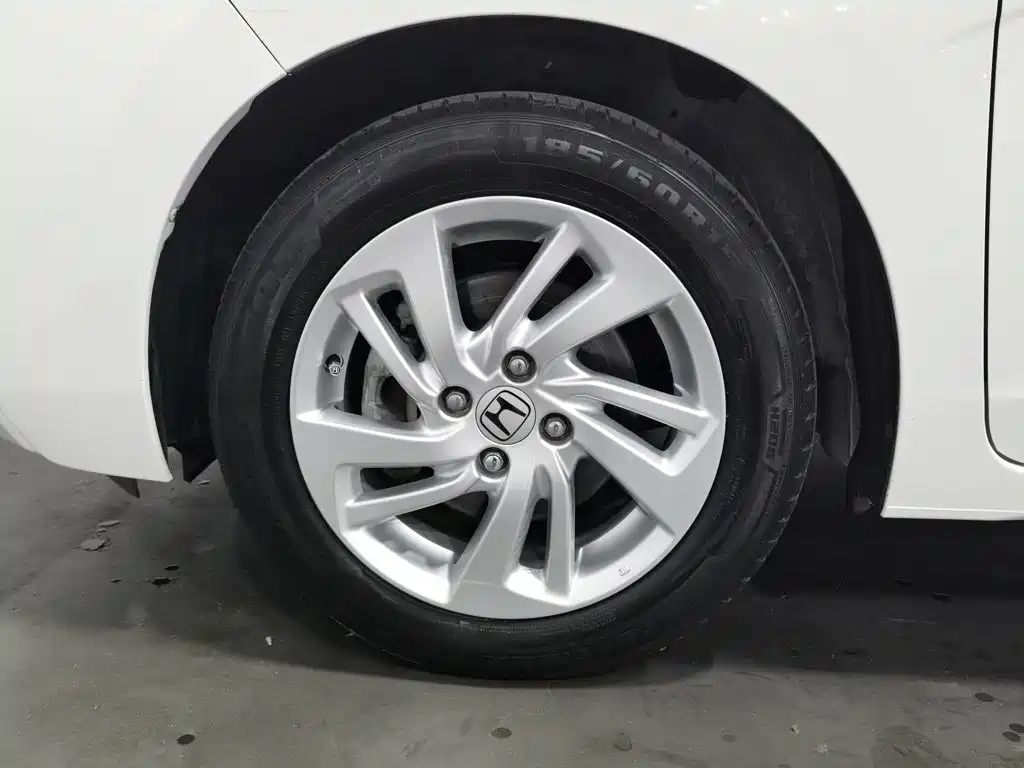 Honda Fit — миниатюра 17