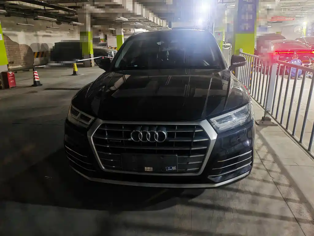 Audi Q5L — миниатюра 2