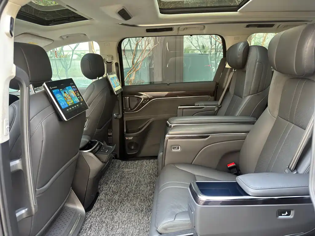 SAIC MAXUS EVERYONE 9