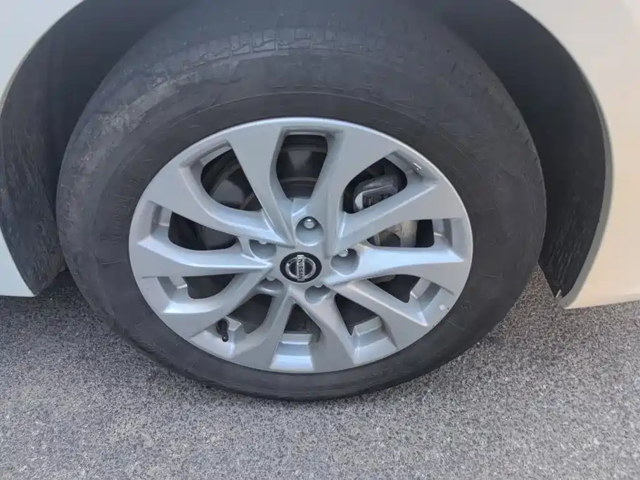 Nissan Sylphy — миниатюра 6