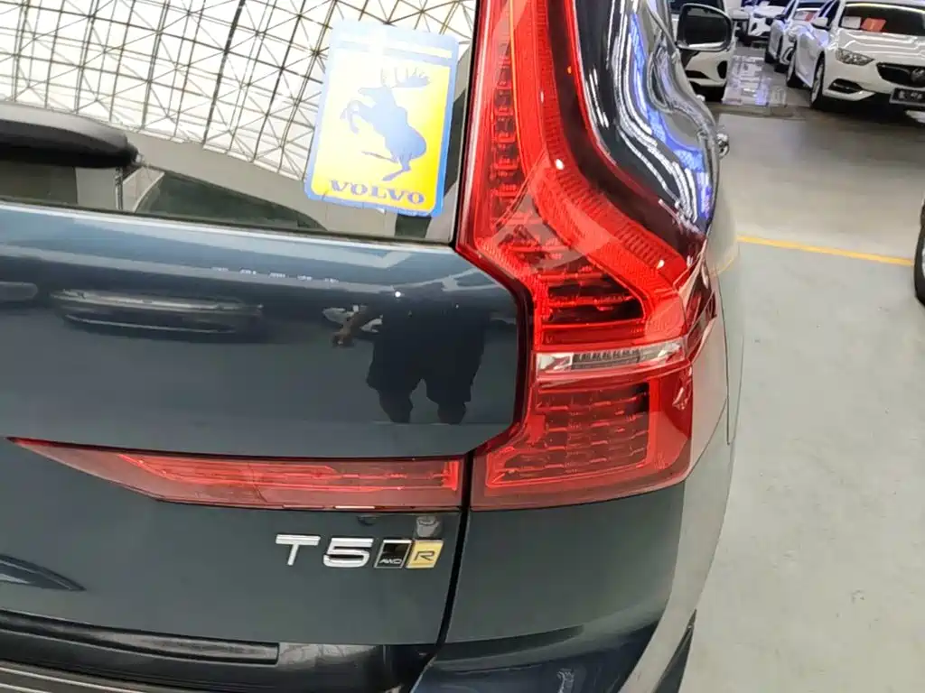 Volvo XC60 — миниатюра 8