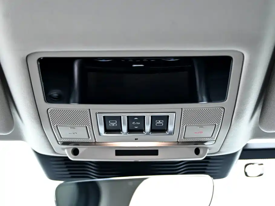 Land Rover Discovery — миниатюра 31