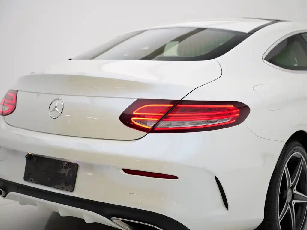 Mercedes-Benz C-Class (Import) — миниатюра 12