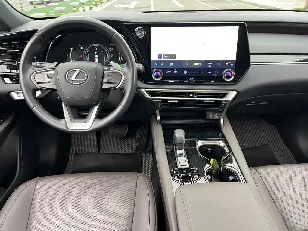 Lexus RX 2023 450h+ Enjoy