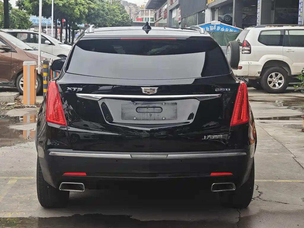 CADILLAC XT5
